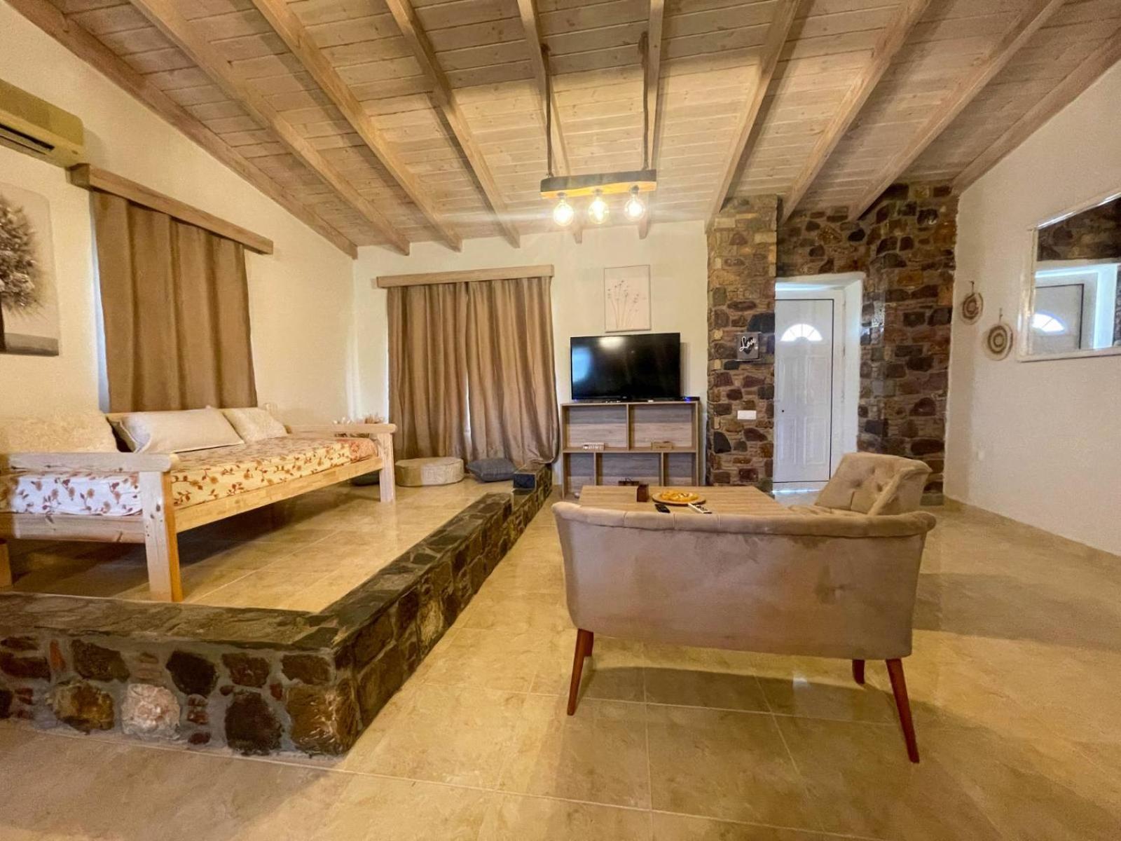 Kenny'S Villa Masztihári Kültér fotó